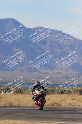 media/Dec-17-2023-CVMA (Sun) [[bf0c04832d]]/Race 2 Amateur Supersport Open/